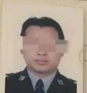 保時捷女車主一巴掌，童所長被免職，被“坑”的丈夫冤不冤？